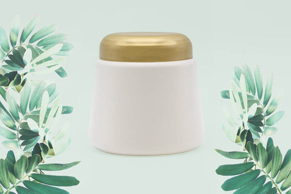 Plastic Cream Jar with Gold Cap กระปุกครีมฝาสีทอง